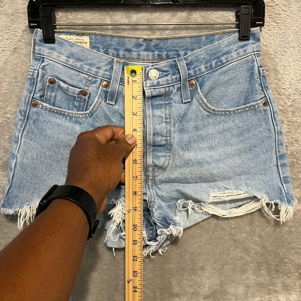 Levi's 501 Original Shorts Womens 25 Blue Denim High Waisted Distressed Cut Off - Picture 6 of 11